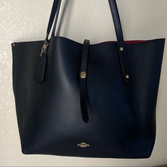 Coach Handbags - COACH Women's Black Market Tote With Red Lining
